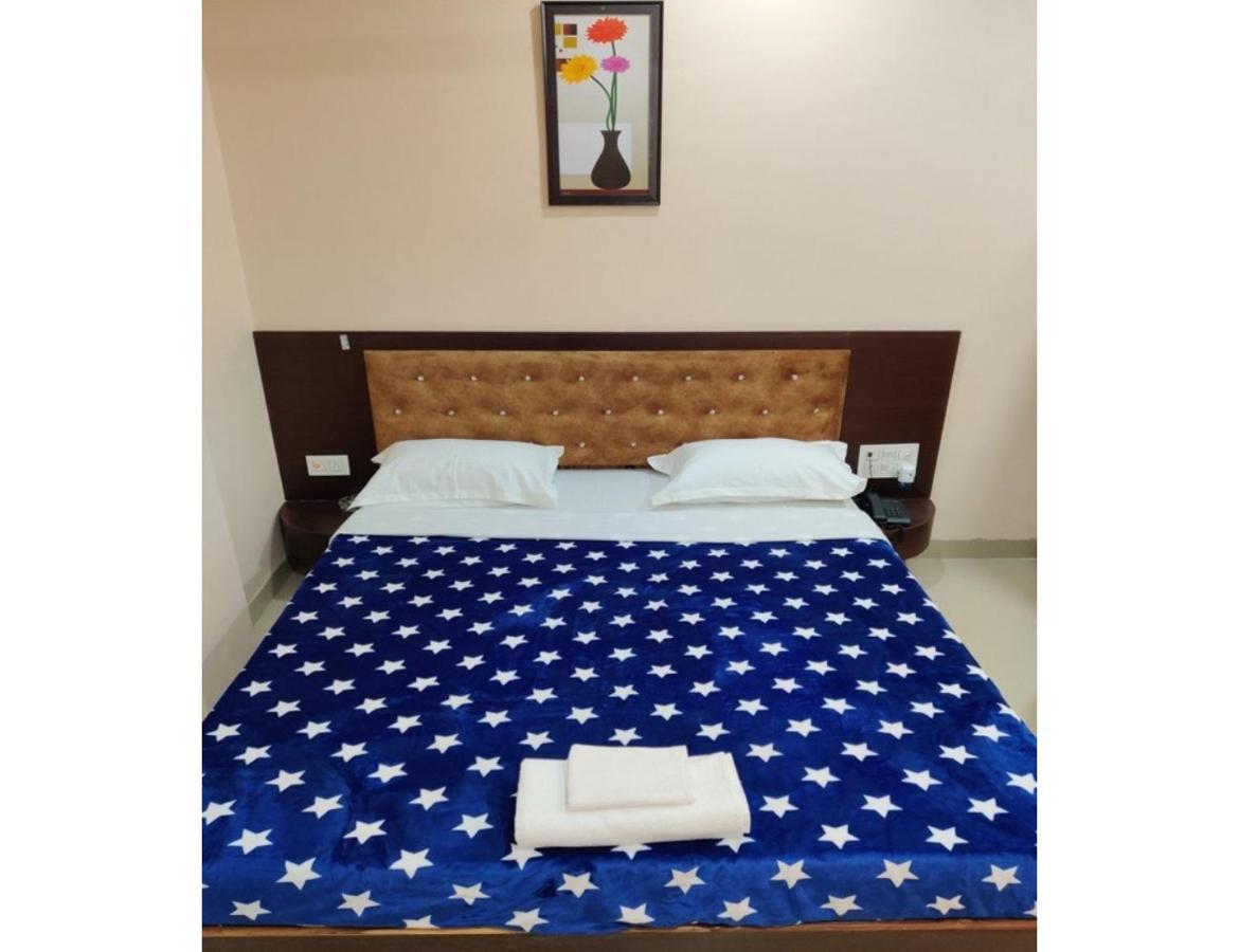 Hotel Pragati, Chanderi, Mp Dış mekan fotoğraf